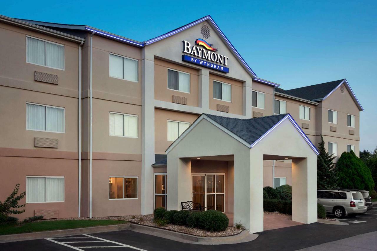 Baymont By Wyndham Tulsa Hotel Exterior photo