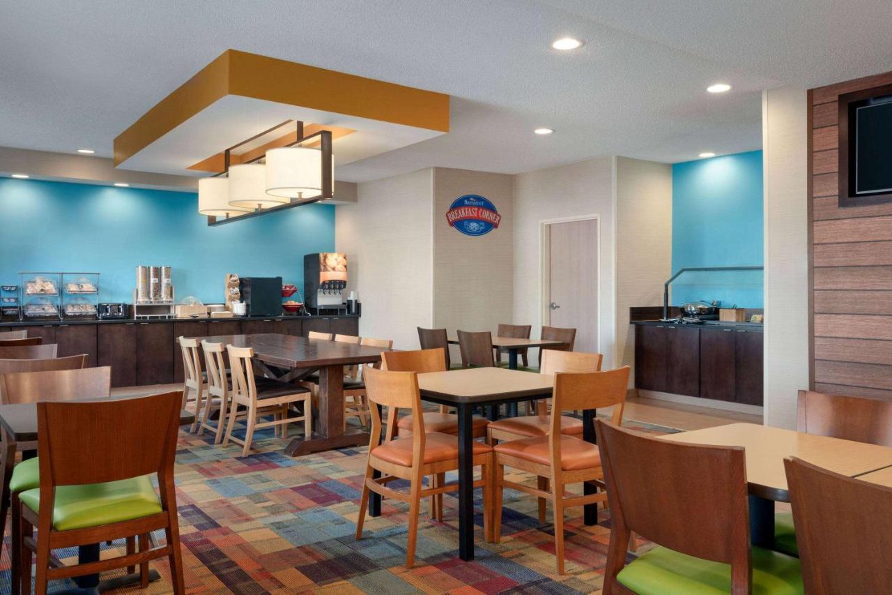 Baymont By Wyndham Tulsa Hotel Exterior photo